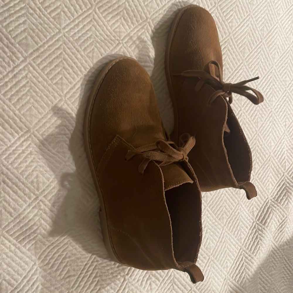 Gap boys suede boots.